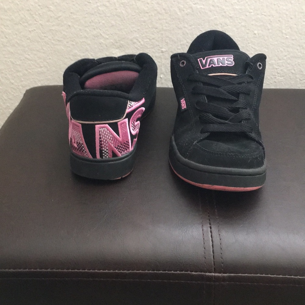 Black & Pink Vans skater sneakers